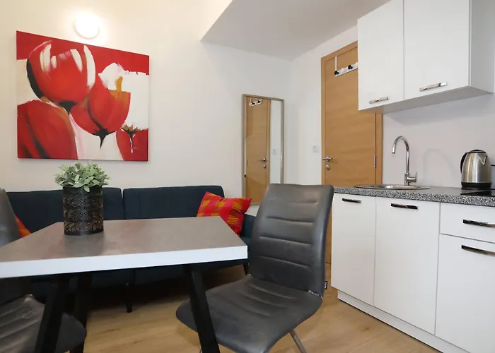 Pucee Downtown Apartamento Pula