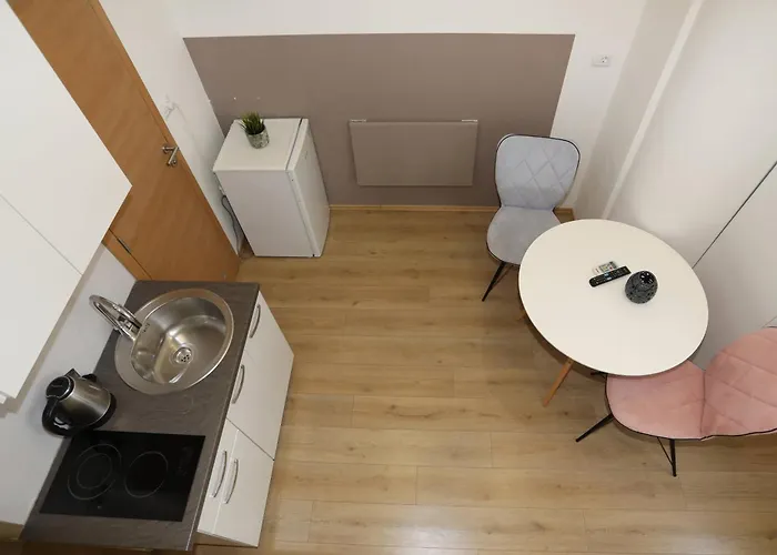 Pucee Downtown Appartamento Pola